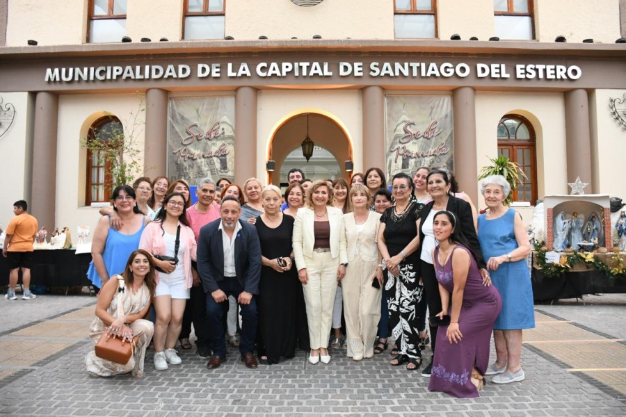 Montaron una muestra de pesebres en la explanada de la Municipalidad