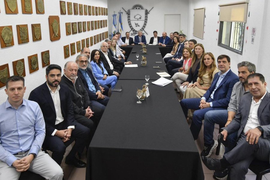 Gobernadores de seis provincias exigen «rediscutir el federalismo» y denuncian desfinanciamiento nacional