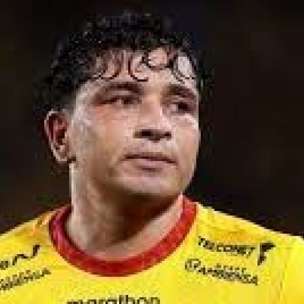 Conmoción en el Fútbol Ecuatoriano: Fallece Mario Pineida