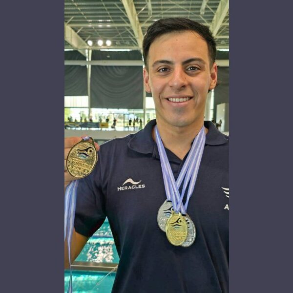Matías Sosa González: El santiagueño que rompió los moldes en la natación nacional