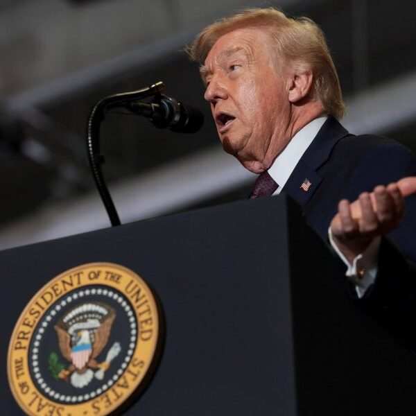 Estados Unidos: Incentivos de hasta 3000 dólares para el retorno voluntario de inmigrantes