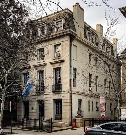 El Gobierno destinará $10.000 millones para reformar una residencia en Washington