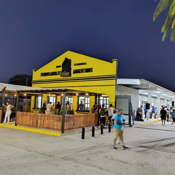 Inauguraron el Mini Ferrocarril en homenaje al Dr. Hugo Suárez