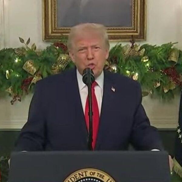 Trump ordena «cuarentena» al petróleo venezolano para forzar la salida de Maduro