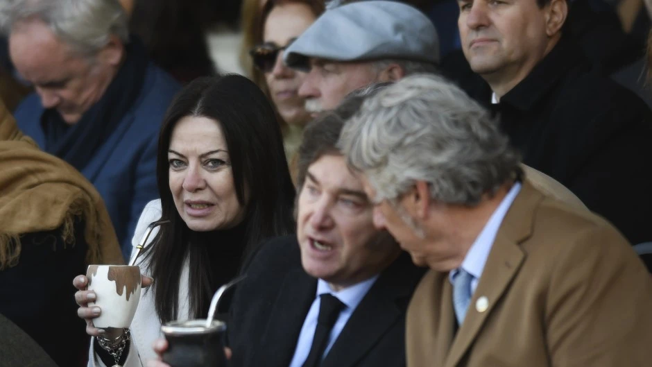 Paradoja libertaria: La ayuda social bate récords y supera los seis millones de planes