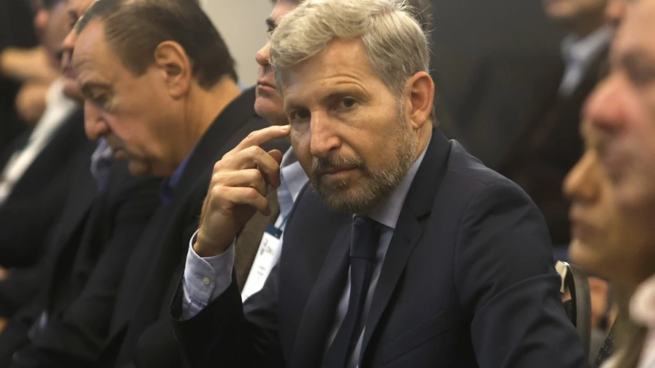 Frigerio denunció espionaje: Hallaron micrófonos y cámaras ocultas en su despacho