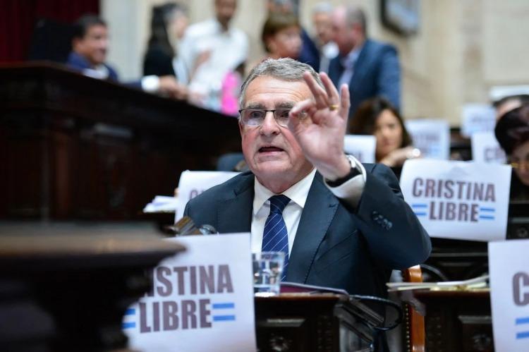 Agustín Rossi denuncia la transformación de la SIDE en una policía secreta