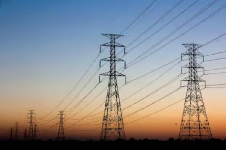 El impacto de las tarifas de luz: La clase media paga casi lo mismo que los sectores de ingresos altos