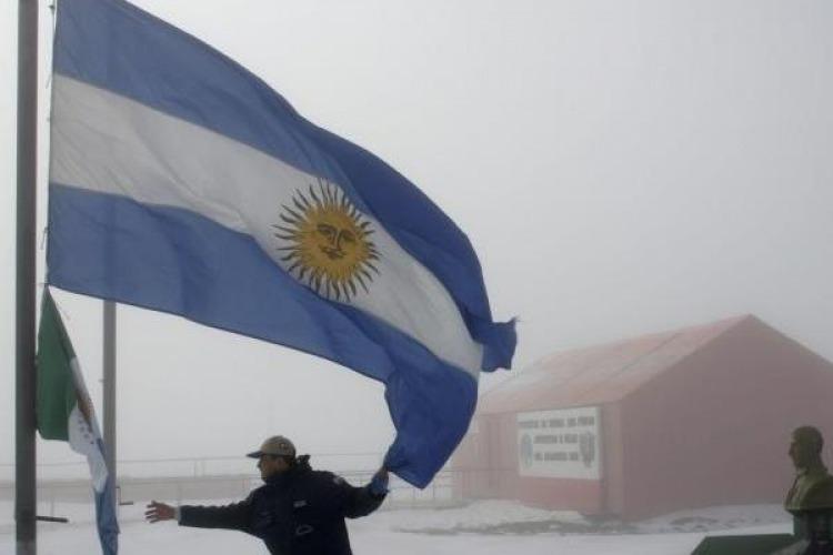 Escándalo en la Base Petrel: Investigan derrames de combustible y maltratos