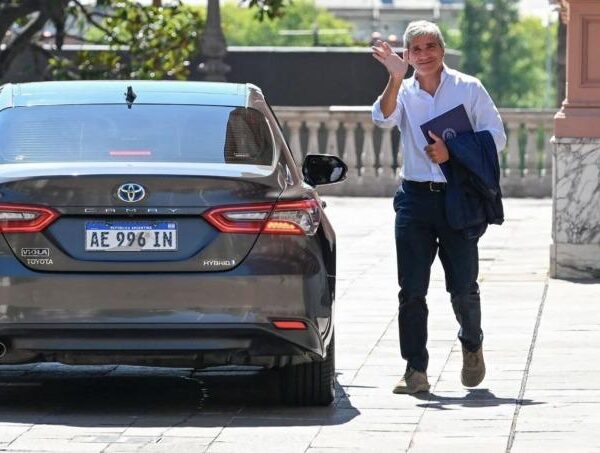 El Gobierno busca refinanciar $9,4 billones en una licitación clave para las tasas