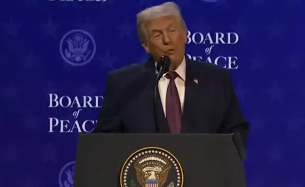 Trump evalúa retirar a Estados Unidos de la OTAN tras reunirse con Mark Rutte