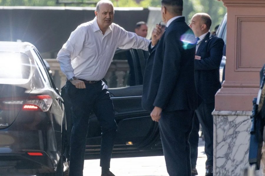 Ajuste estatal: El Gobierno extiende el congelamiento de contrataciones con un esquema de «dos bajas por cada alta»