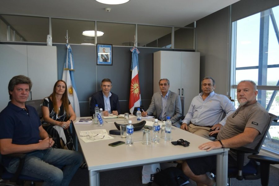 Agenda productiva en marcha: Machado impulsa la digitalización del carbón y el control del riego en la provincia Agenda productiva en marcha: Machado impulsa la digitalización del carbón y el control del riego en la provincia