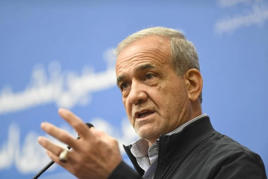 El presidente de Irán denuncia conspiración de EE.UU e Israel ante la crisis económica