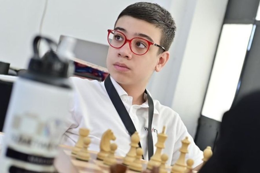 El «Pibe Oro» brilla en su debut: empate estratégico de Faustino en el Tata Steel