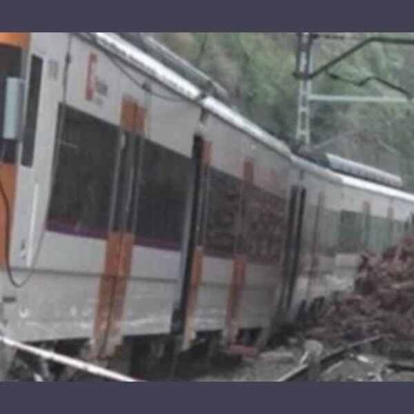 Crisis ferroviaria en España: Descarrilamiento en Cataluña deja un muerto y 20 heridos