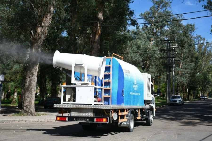 Lucha contra el dengue: Intensifican los operativos de fumigación en cuatro barrios de la Capital Lucha contra el dengue: Intensifican los operativos de fumigación en cuatro barrios de la Capital