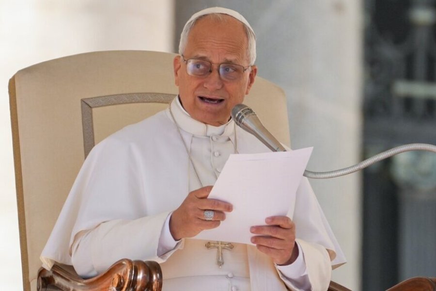 El papa León XIV advirtió sobre la «erosión del pensamiento» ante el avance de la IA El papa León XIV advirtió sobre la «erosión del pensamiento» ante el avance de la IA