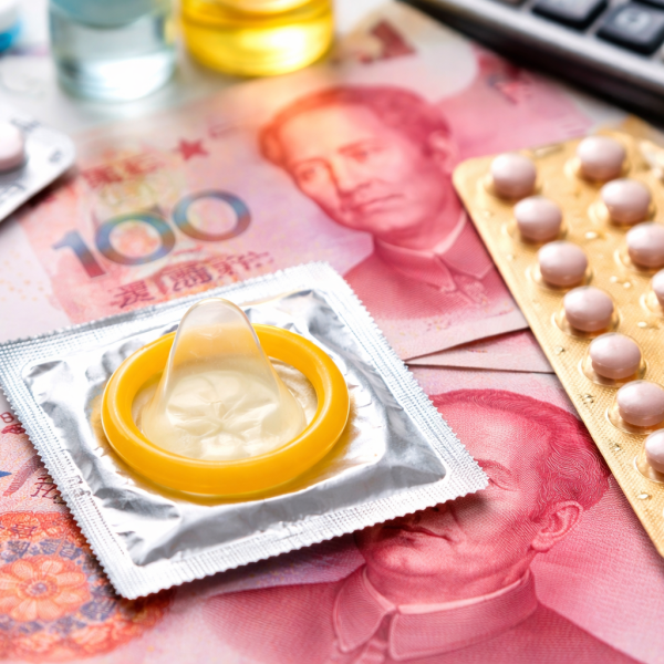 China aplica impuesto a los anticonceptivos para combatir la crisis demográfica