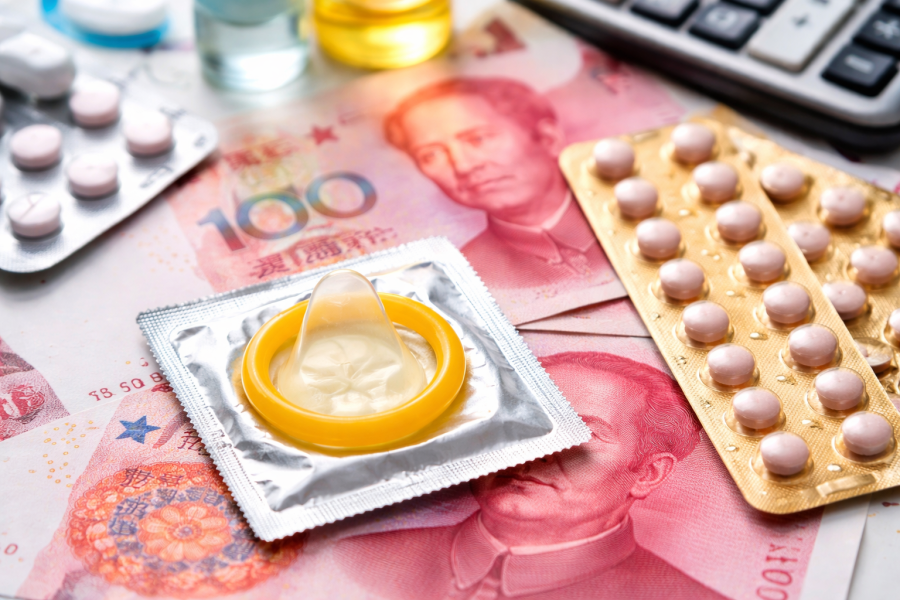 China aplica impuesto a los anticonceptivos para combatir la crisis demográfica