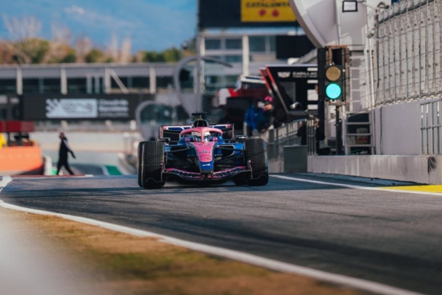 Franco Colapinto volvió a la pista: Alpine acelera en Barcelona Franco Colapinto volvió a la pista: Alpine acelera en Barcelona