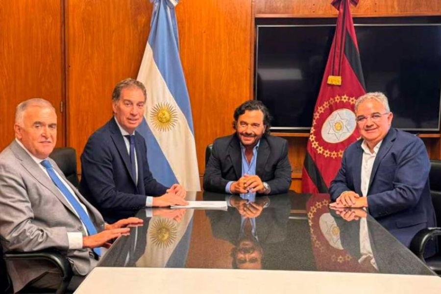 Santilli negocia la reforma laboral con gobernadores del NOA ante reclamos fiscales Santilli negocia la reforma laboral con gobernadores del NOA ante reclamos fiscales