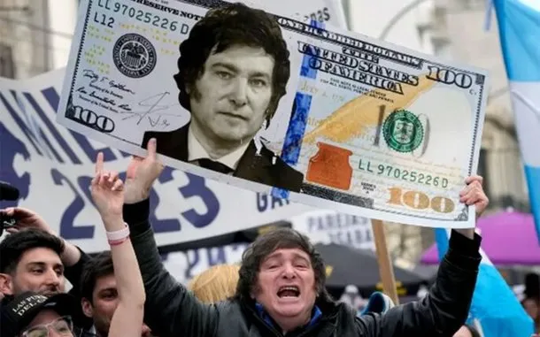 El Gobierno oficializa un nuevo préstamo de 400 millones de dólares con la CAF