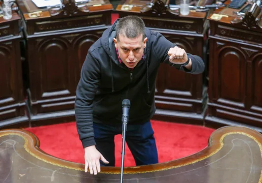 Juicio político contra Milei: Juan Marino denuncia una postura «pro-guerra» y alineamiento con Trump