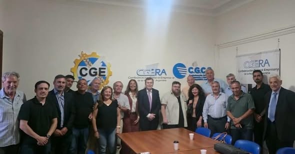 Gerardo Zamora analizó la reforma laboral junto a referentes de la CGE y el sector comercial