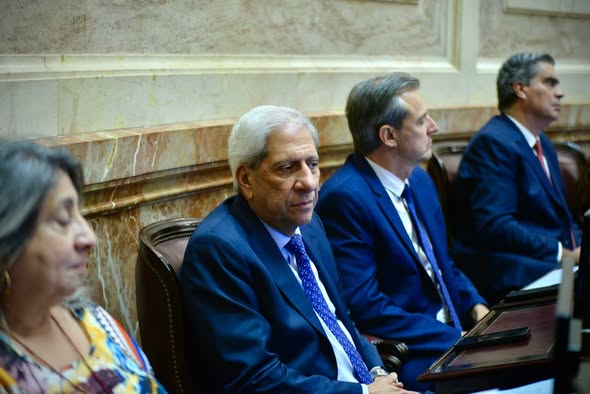 José Emilio Neder denunció maniobras reglamentarias en la elección de autoridades del Senado