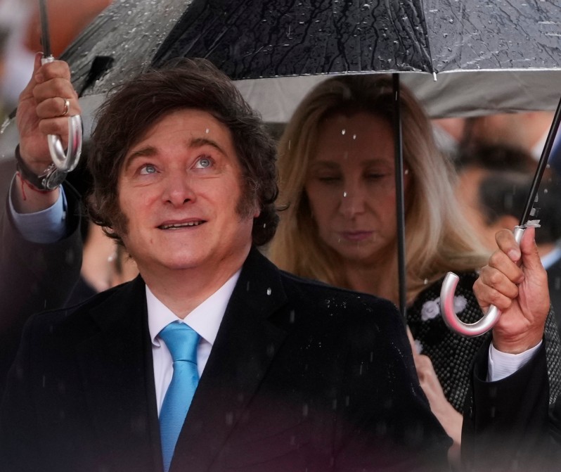 Karina quiere el «control total» y tensiona con Milei