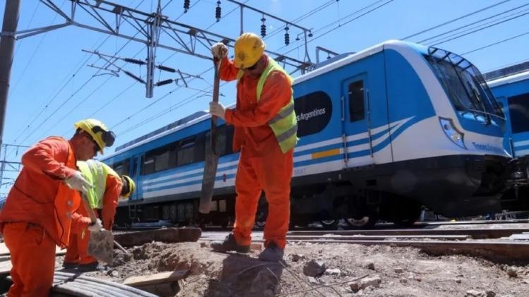 El Gobierno extendió la emergencia ferroviaria hasta 2028: impulsará obras antes de privatizar los trenes