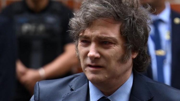 Caída en la imagen de Milei: El impacto del ajuste en el bolsillo y el empleo erosiona el consenso social