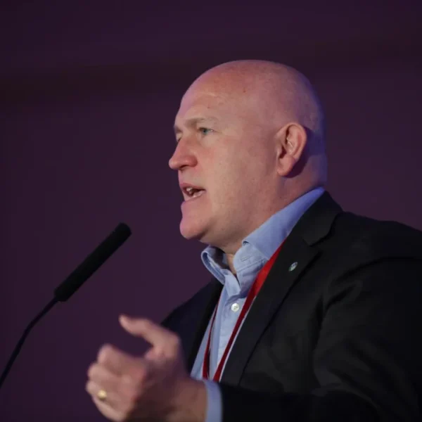 Respaldo internacional a la CGT tras el paro contra la reforma laboral