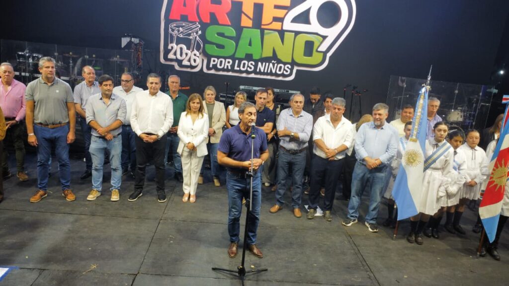 Silva Neder ratificó en el Festival del Artesano el compromiso del Gobierno Provincial con las infancias y la identidad cultural Silva Neder ratificó en el Festival del Artesano el compromiso del Gobierno Provincial con las infancias y la identidad cultural