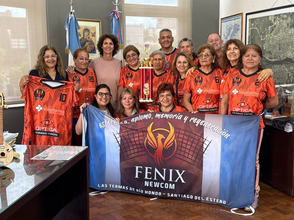 La Intendente Paula Cánepa recibió al equipo de Newcom Fenix, ganador del campeonato regional