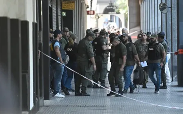 Imágenes sensibles: Así quedaron los oficiales de Gendarmería tras la explosión de la metralla Imágenes sensibles: Así quedaron los oficiales de Gendarmería tras la explosión de la metralla