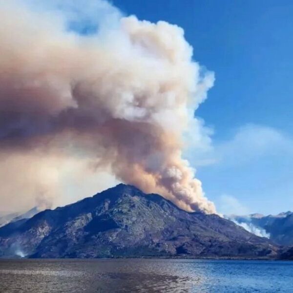 Emergencia en Chubut: El incendio en Los Alerces ya es el más devastador de la década