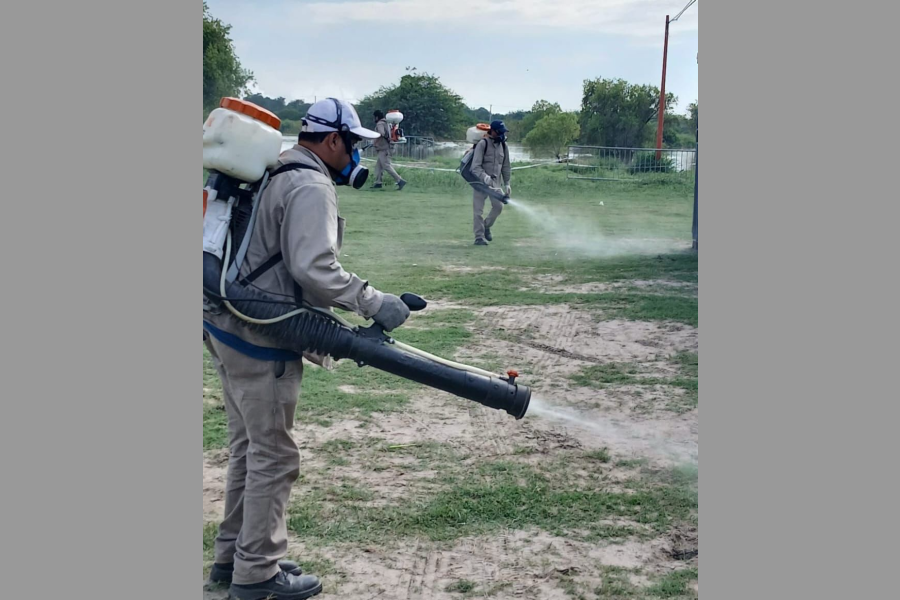 Refuerzo sanitario en la Capital: Fumigan el predio de «Santiago es tu Río» y barrios estratégicos