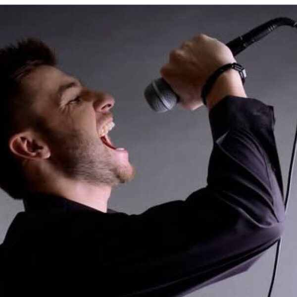 El CCB abre un espacio de expresión con su taller de canto para adultos