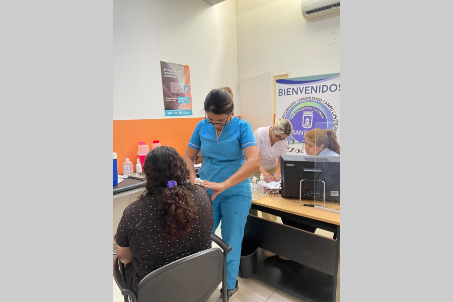 Fortalecen la vacunación contra el dengue en los centros de salud municipales