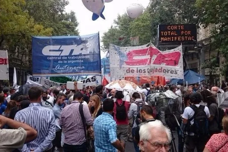 Las dos CTA y ATE ratifican paro nacional contra la reforma laboral