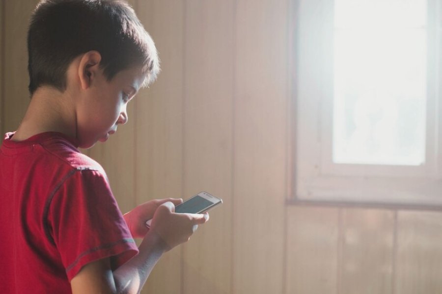 El experimento australiano: Eliminan millones de cuentas de menores en redes sociales