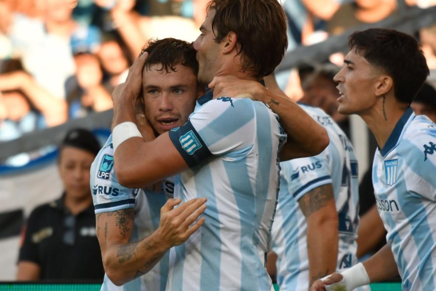 Racing se sacó la mufa y festejó por primera vez en el Apertura