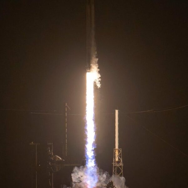 Tras una evacuación inédita partió la Crew-12 para asumir una nueva misión en la Estación Espacial