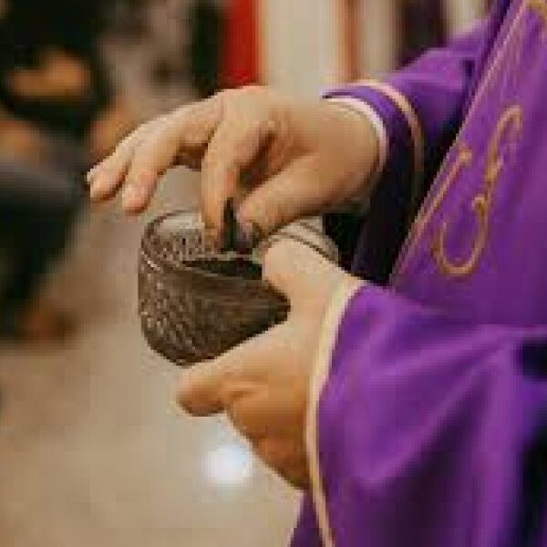 Miércoles de Ceniza Multitudinaria convocatoria en las parroquias de Santiago