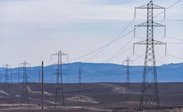 Chile inicia la megaobra eléctrica Kimal–Lo Aguirre para potenciar sus energías renovables