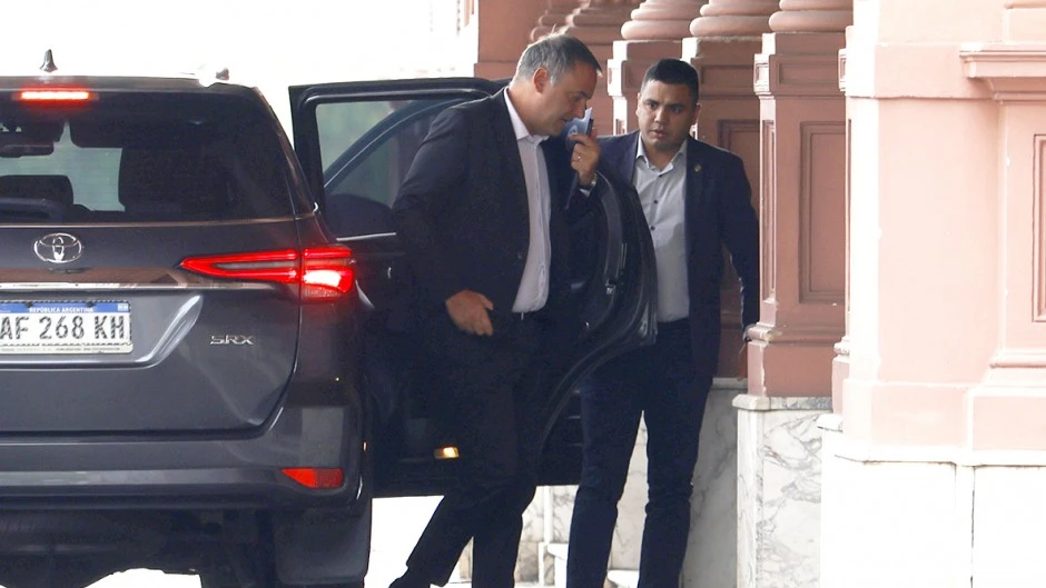 Polémica por la licitación de Tecnópolis: La esposa de Adorni trabaja con una empresa vinculada a allegados del oficialismo