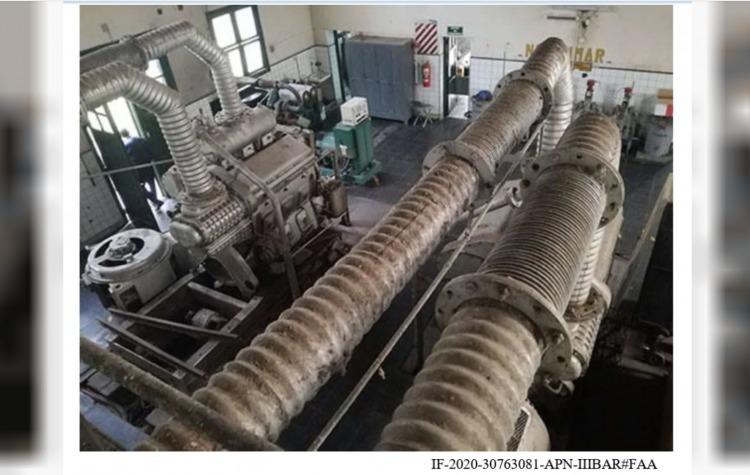 Polémica en Defensa: La Fuerza Aérea canjeó camiones y embarcaciones por cuatro motoguadañas