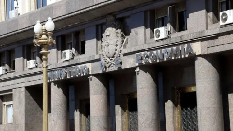 El Gobierno sumó otros u$s100 millones de deuda en dólares con la colocación del Bonar 2027 El Gobierno sumó otros u$s100 millones de deuda en dólares con la colocación del Bonar 2027